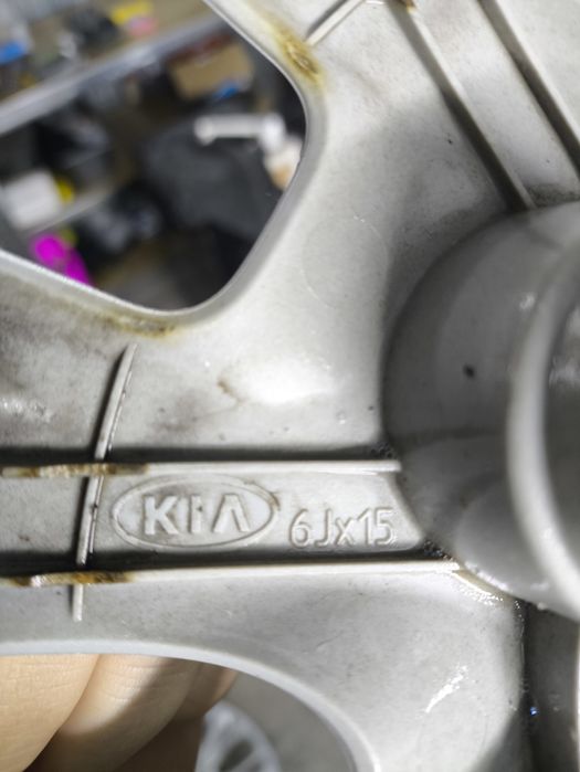 Kołpaki, Dekle KIA R15 super stan!