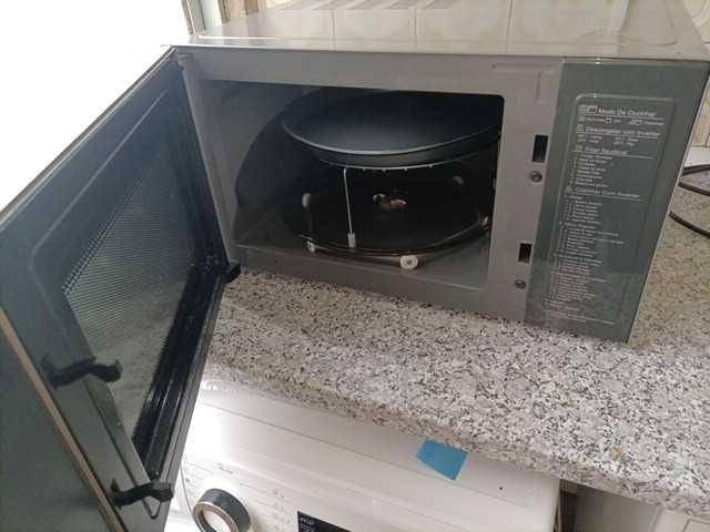 Micro-ondas LG NeoChef MH6565CPS (25 L - Com Grill - Inox)