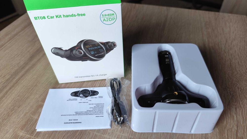 Transmiter FM Bluetooth BT08 – jak nowy, komplet!