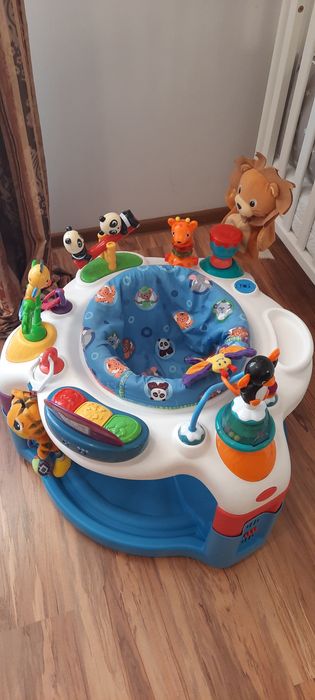 Stolik edukacyjny dla dzieci