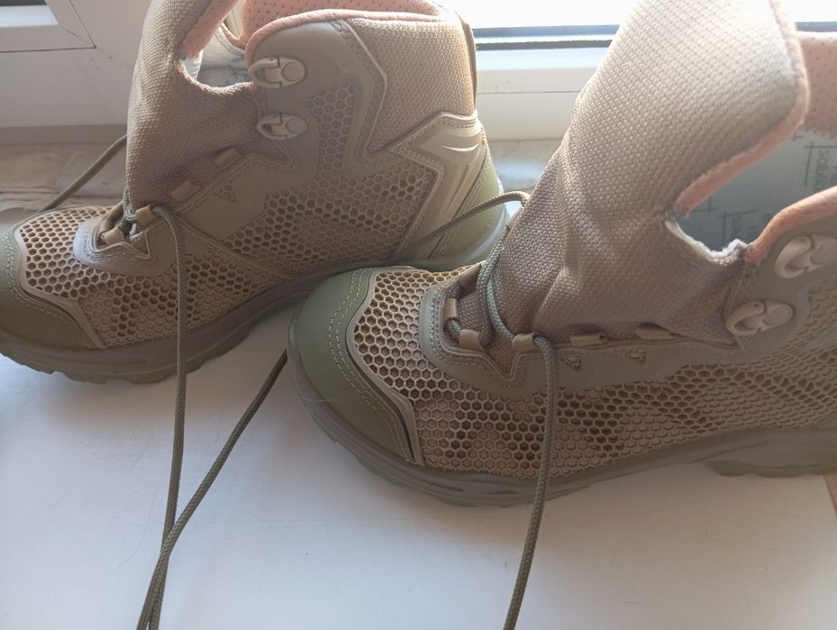 Продам військове взуття