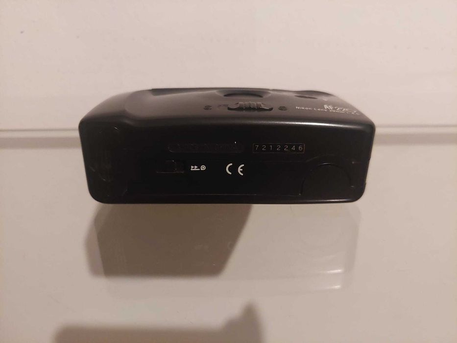 Máquina Fotográfica Nikon AF 220