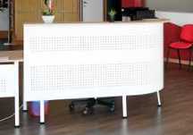 Balcão de receção linha Baleno com estrutura metálica Branco