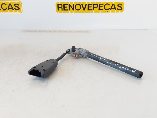 Encaixe de cinto frente direito RENAULT Megane II (BM0/1_, CM0/1_)