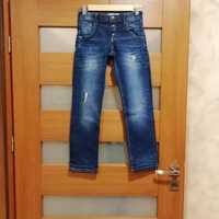 Spodnie jeansowe 134r.