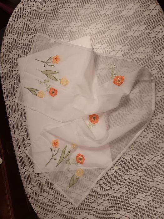 Bieżnik haft kwiatowy 147 x 40 cm nowy wielkanocny Wielkanoc wiosenny