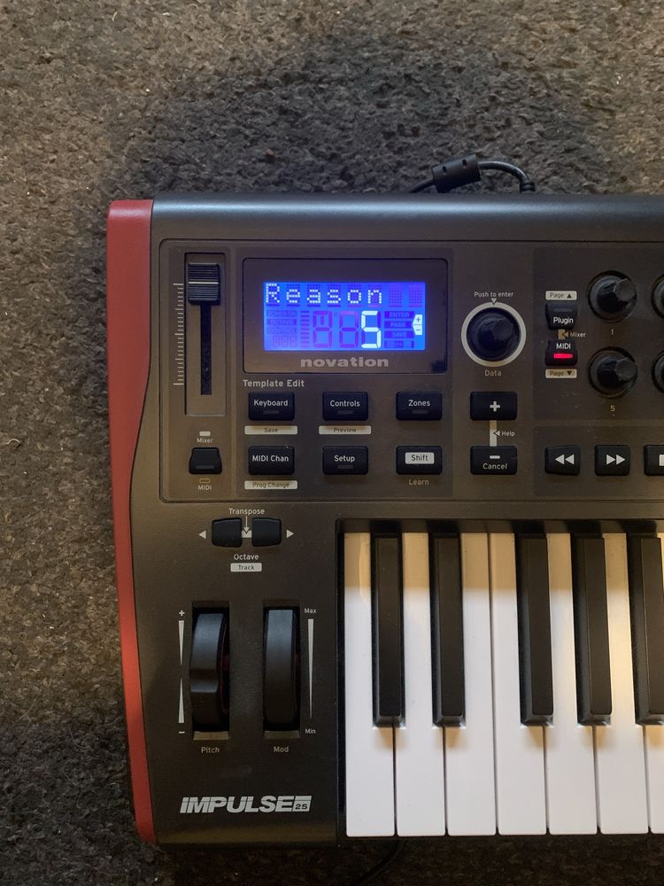 Teclado Midi Novation Impulse 25
