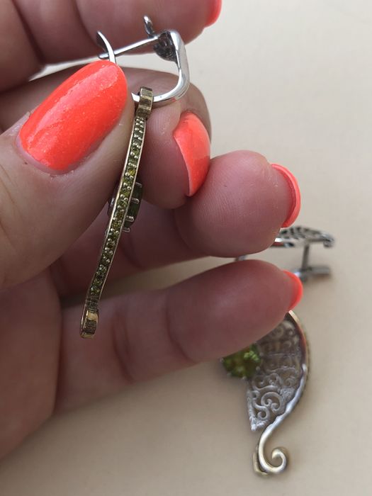 Сережки срібні орінго Oringo натуральний перидот родій позолота