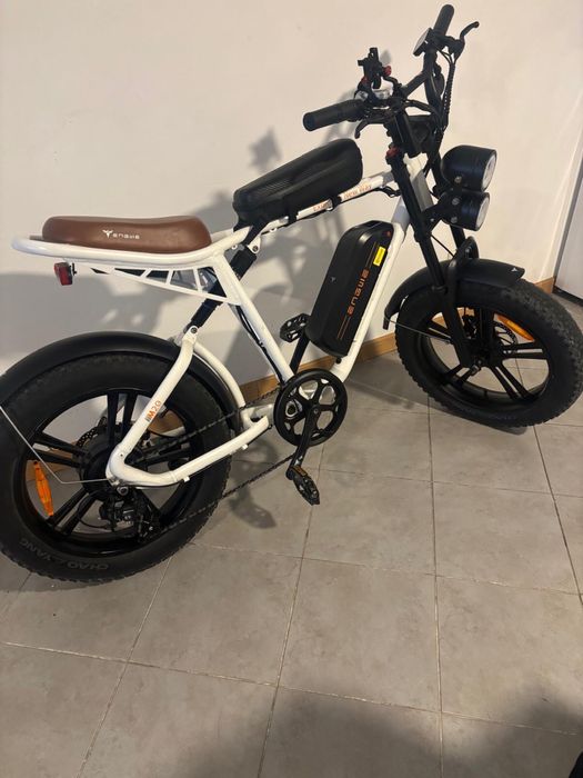 Bicicleta ENGWE M20