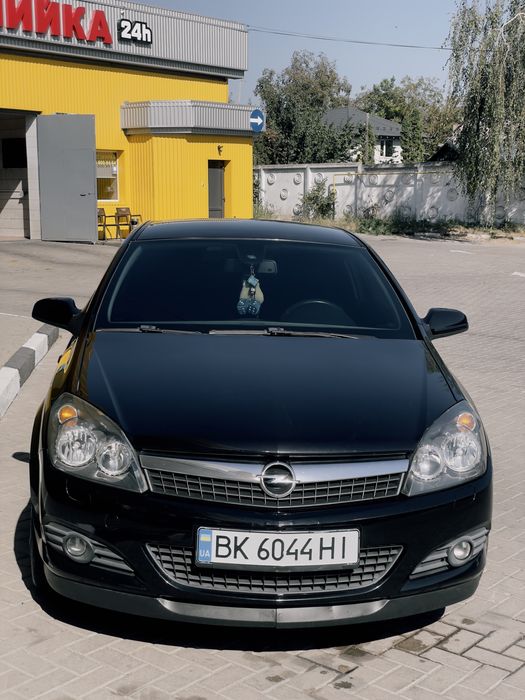 Opel astra gtc opc line