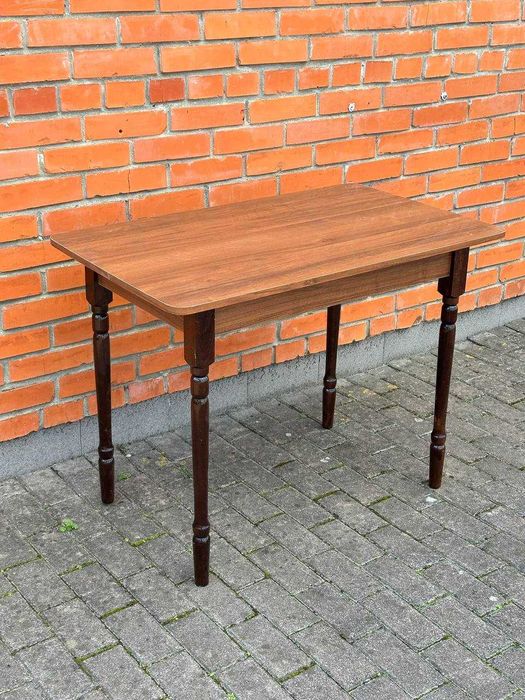 Cтіл, не розкладний кухонний стіл, журнальний столик, стіл в кухню