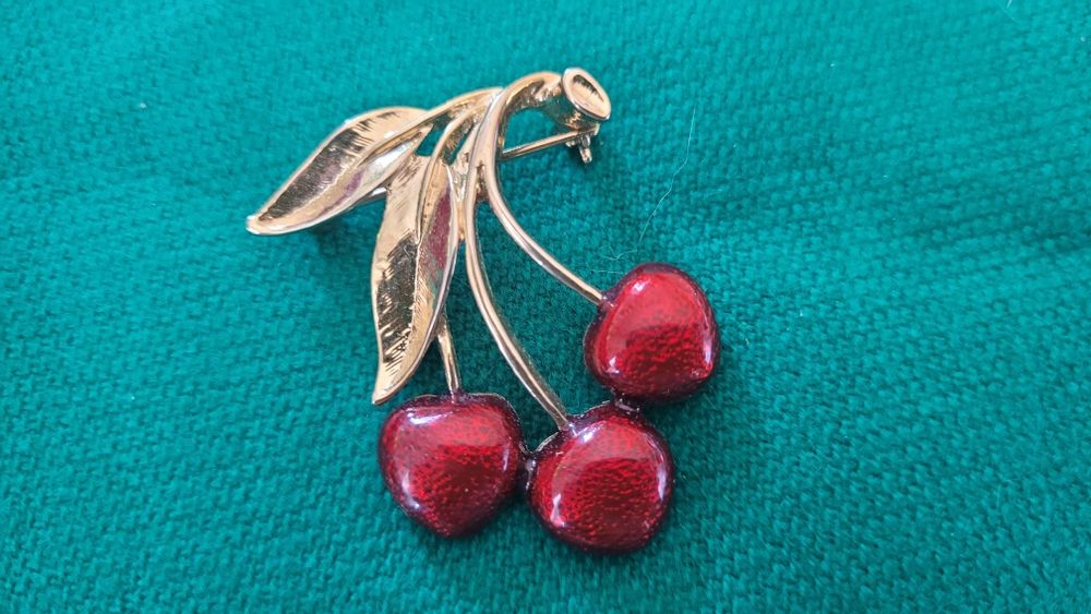 Броши вишенки эмаль, роза, карандаш