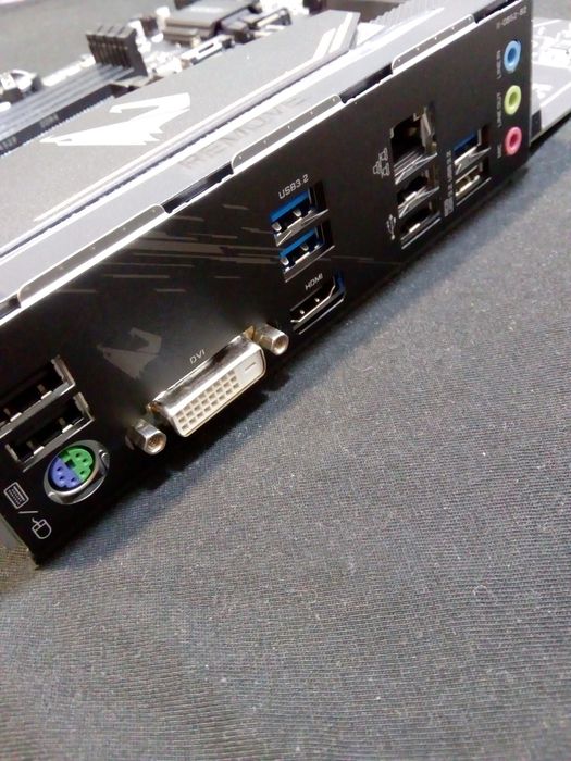 Gigabyte B550M AURUS ELITE новый