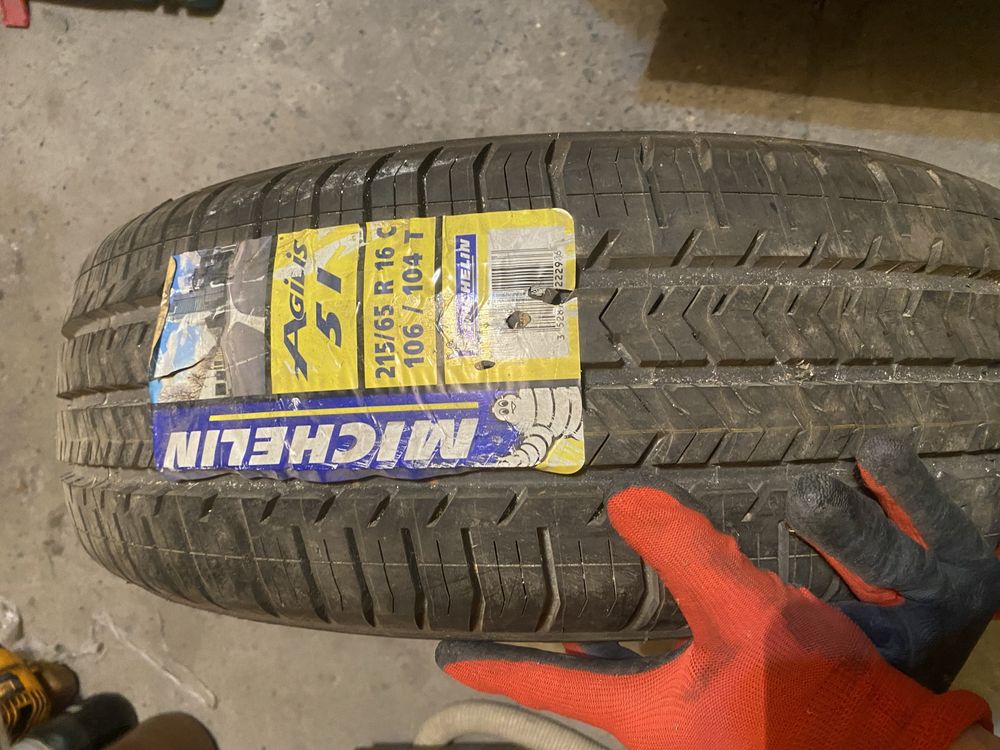 Шина 215/65/16с michelin agilis