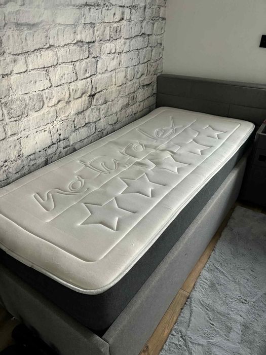 Łóżko pojedyńcze