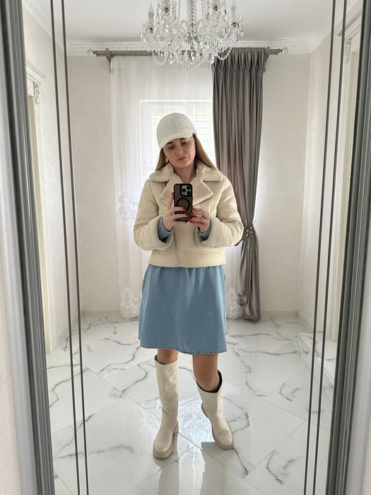 Осінні чоботи світло бежевого кольору