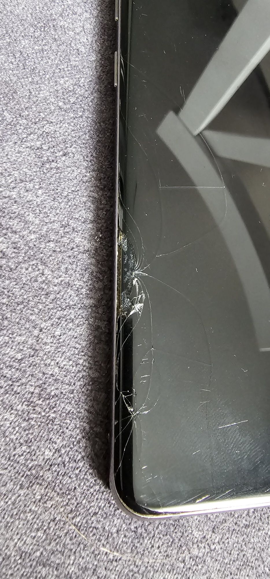 SAMSUNG S10+ uszkodzony wyświetlacz