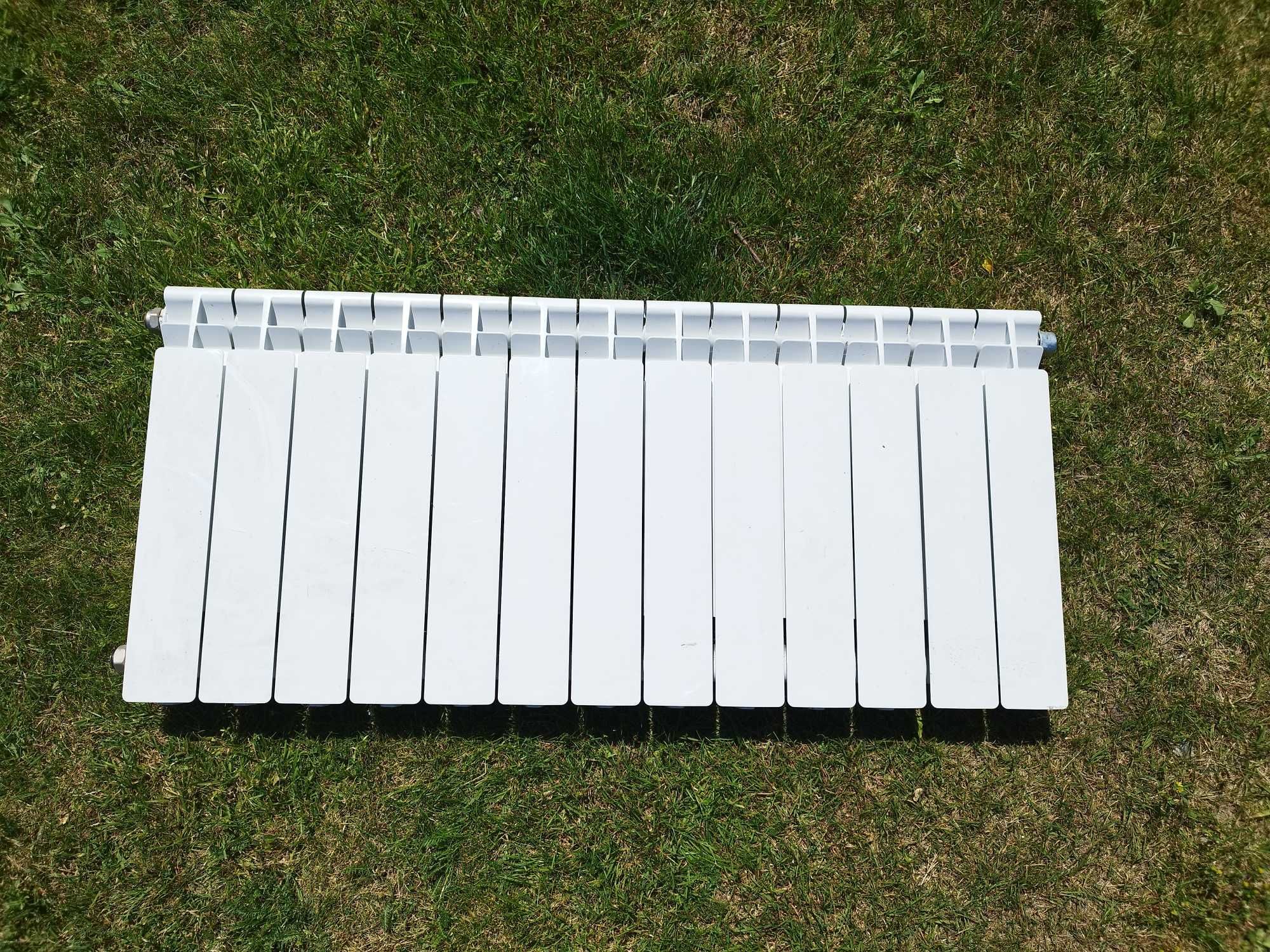 Grzejnik aluminiowy 105cm niski 13 żeberek