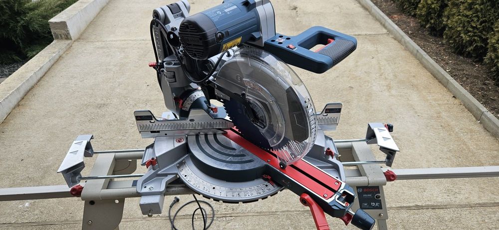 Bosch GCM 12 GDL i GTA 2600 - piła ukośnica że stołem