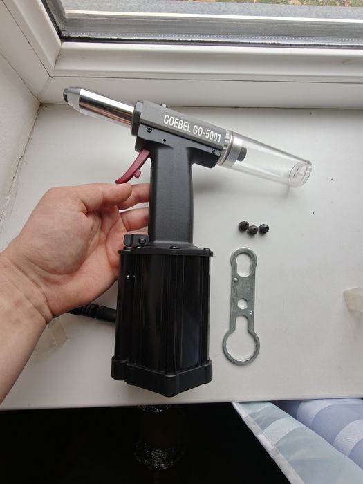 Заклепочник пневмогидравлический відривна заклепка  GOEBEL GO-5001