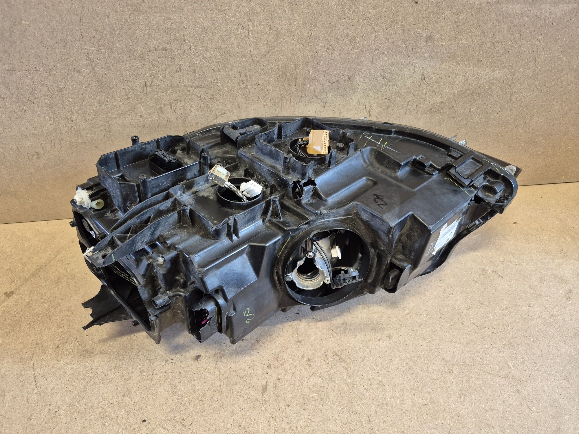 Lampa reflektor bi xenon skrętny led vw Golf 7 GTI  usa Ameryk