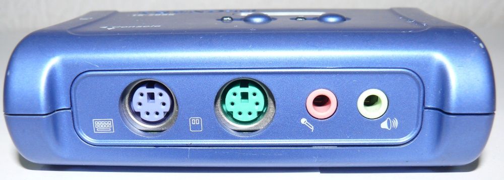 KVM переключатель 2-х портовый TrendNet TK-208K (интерфейсы VGA, PS/2)