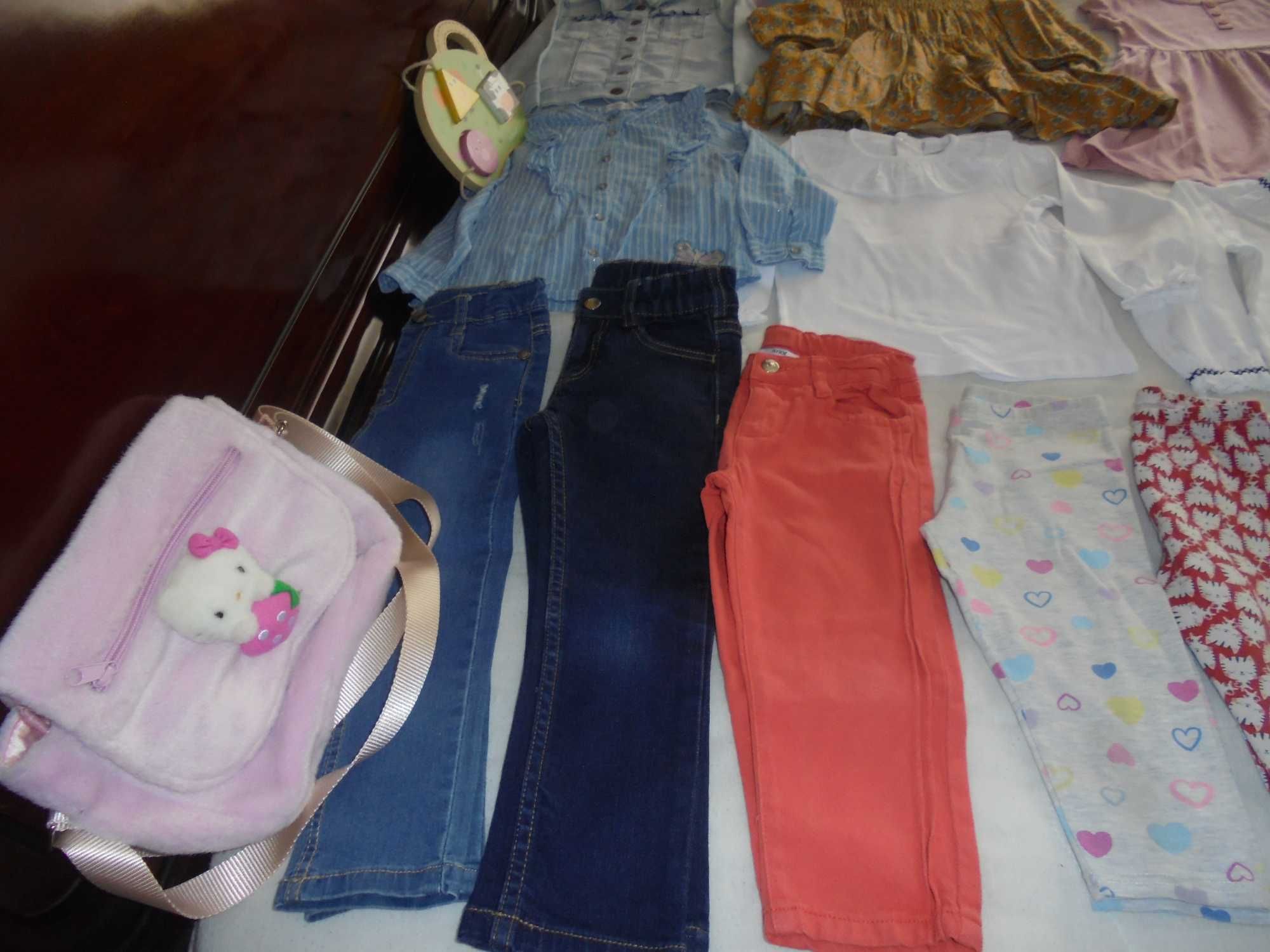 lote de roupa de menina as mochilas