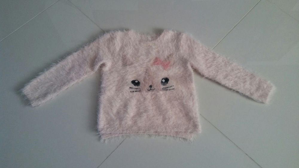 Włochaty sweterek z kotkiem rozm. 110 116
