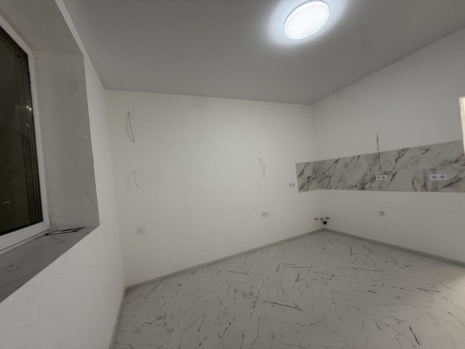 Квартира з ремонтом! Завозь меблі! Студія!