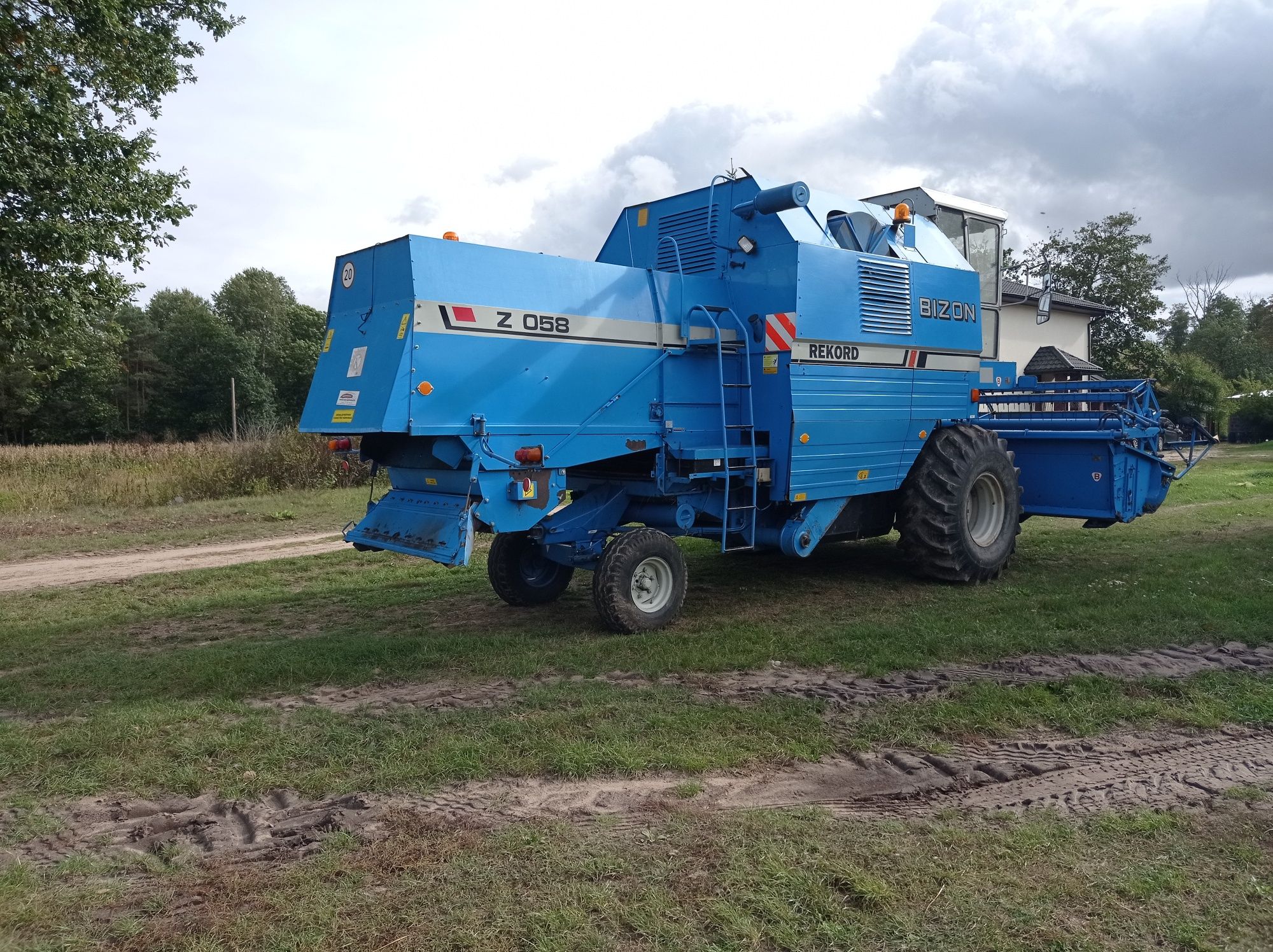 Sprzedam kombajn Bizon Rekord, stół do rzepaku
