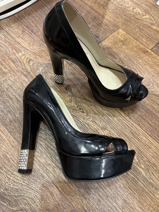 Туфли черные натуральная кожа ,37 размер