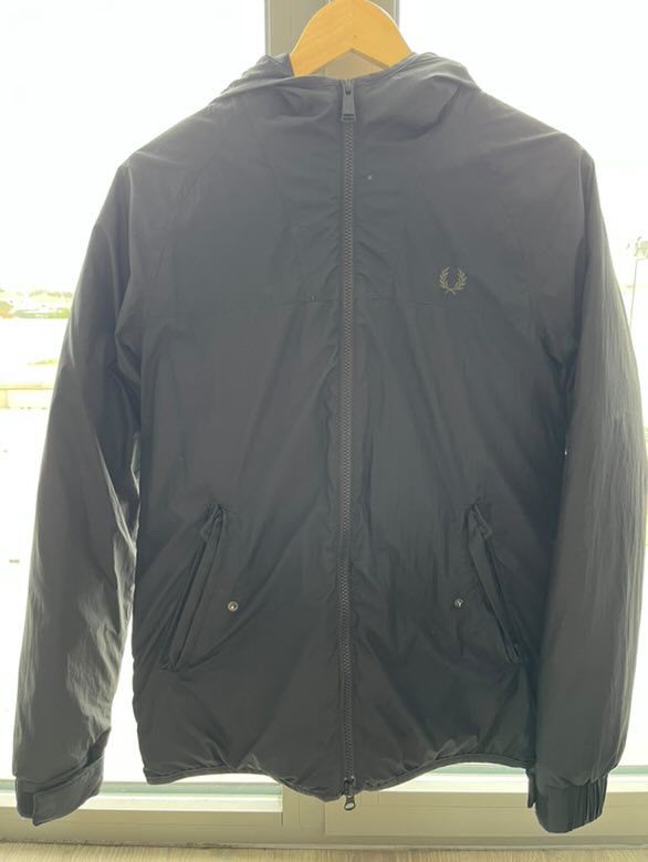 casaco preto fred perry forrado