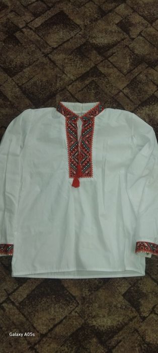 Продам вишиванку на хлопчика 11 років,олх доставки немає