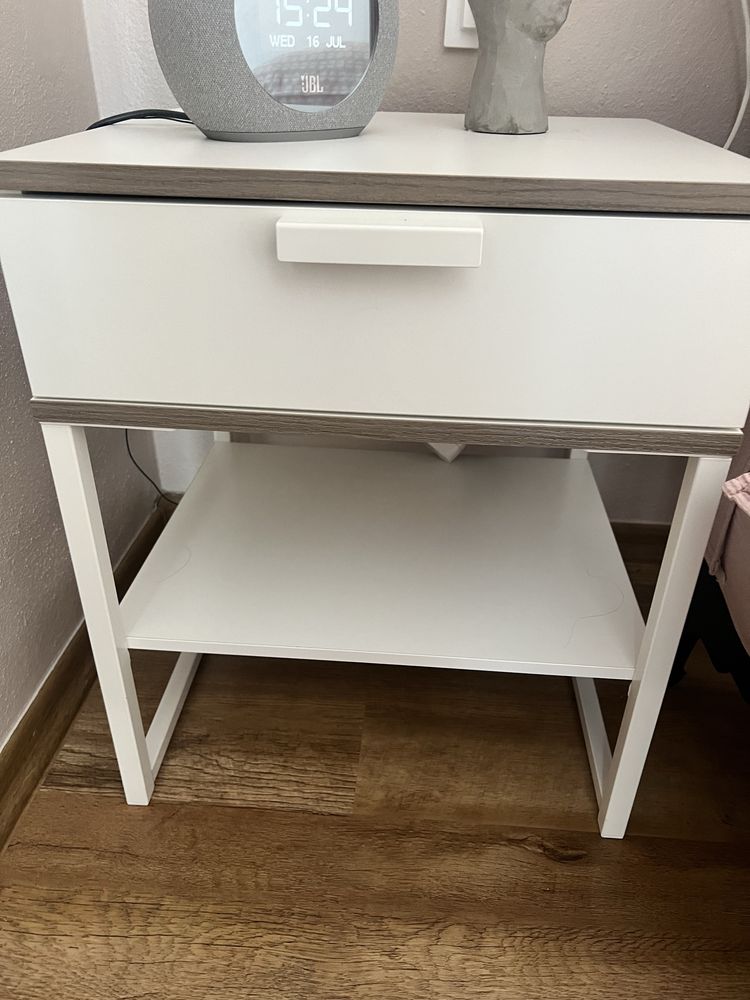 Komplet stolików nocnych ikea