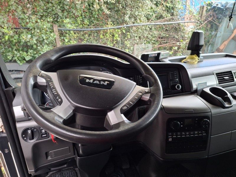 Camião completo man