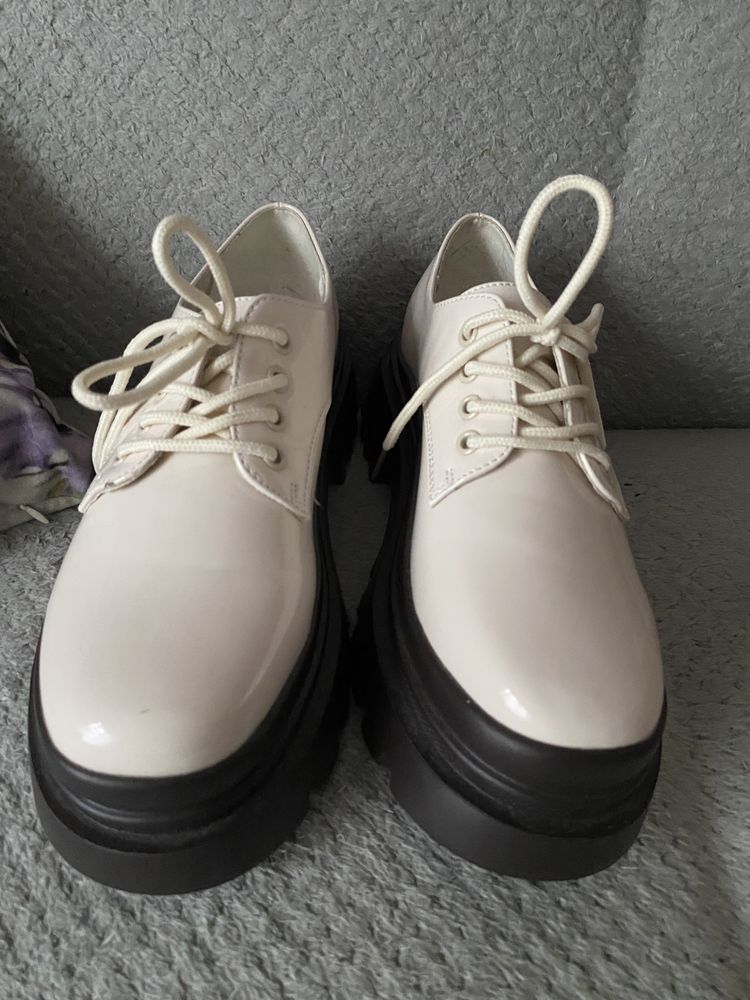 Buty Cropp Nowe rozmiar 39