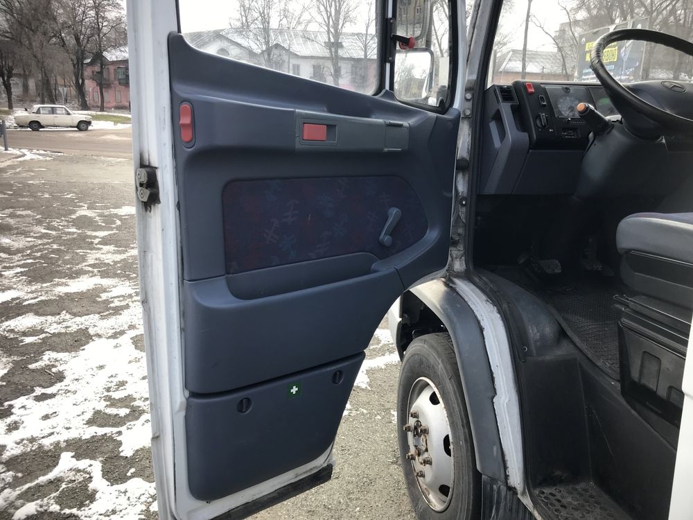 Продам Мерседес Vario 814D Рефрижератор 2006 г.в.