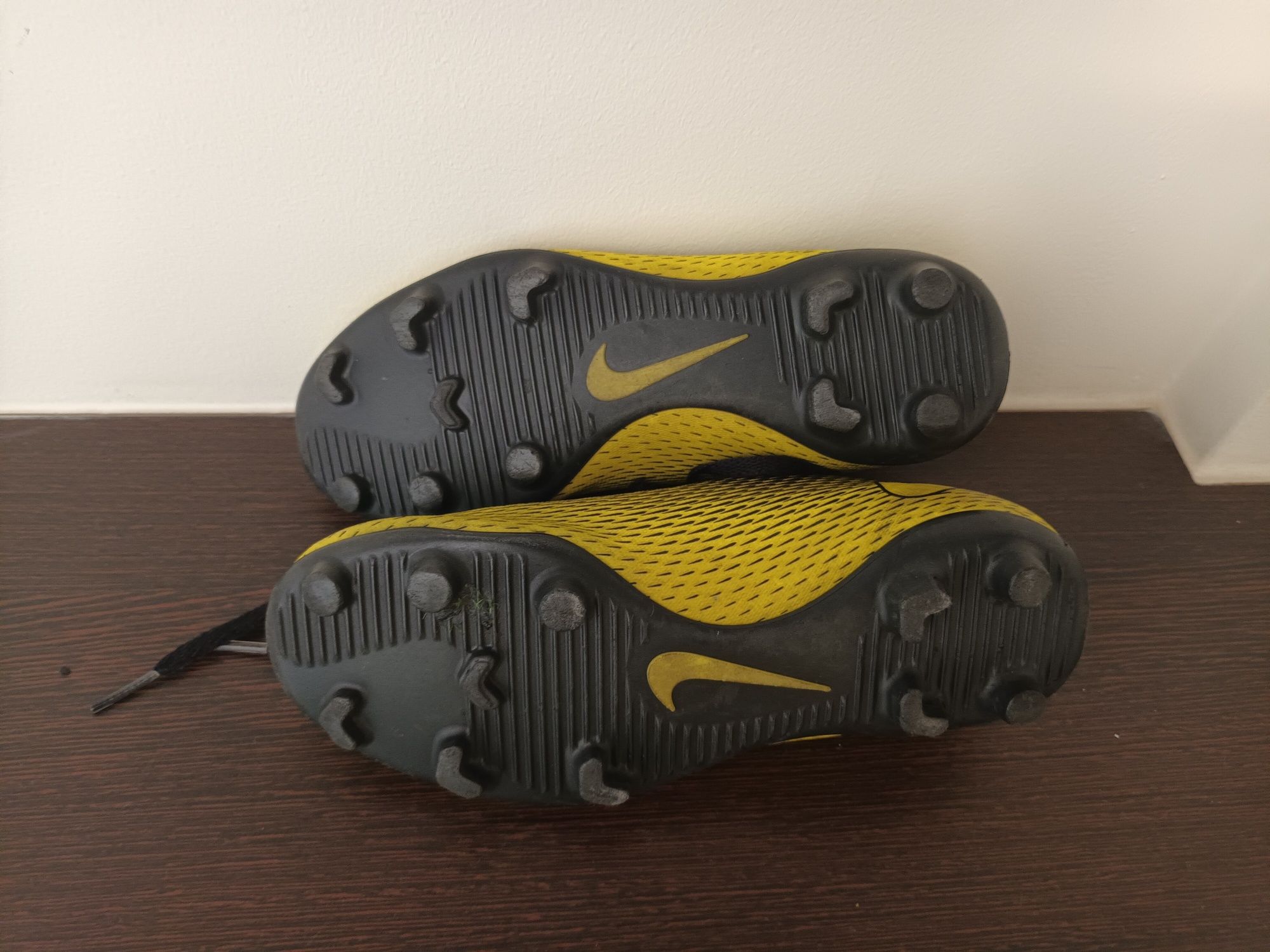 Chuteiras Nike usas 1 vez