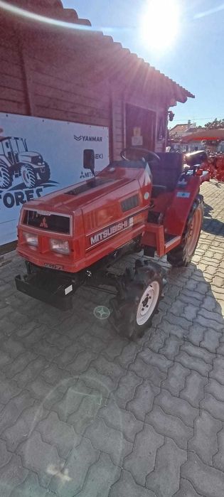 Campanha de Natal: Trator Mitsubishi mt16 + 4 alfaias POUPE 1250€