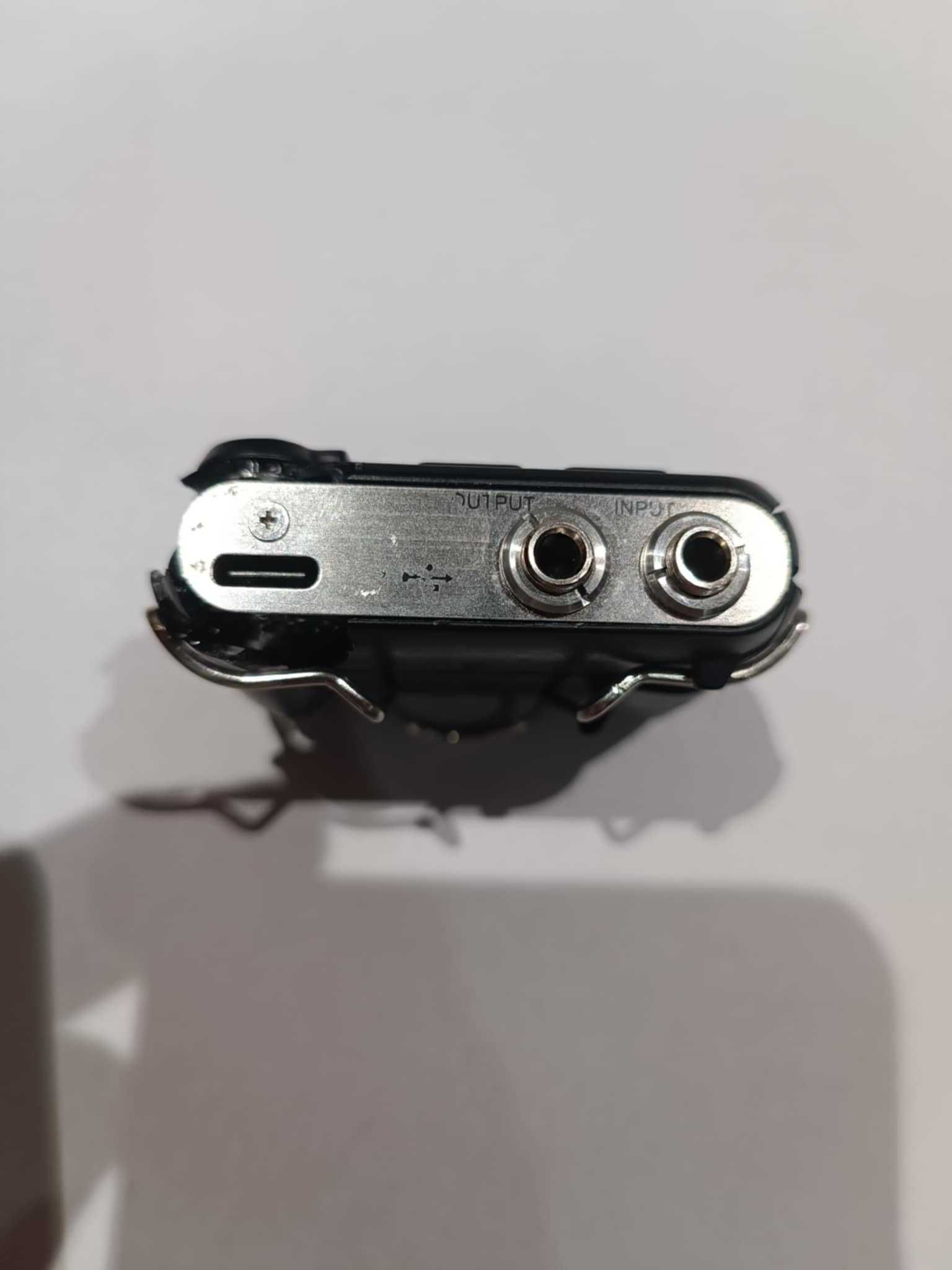 Zoom F2 Audio recorder - Uszkodzona obudowa, reszta sprawna