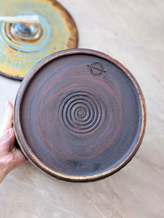 Duże ceramiczne naczynie z pokrywką West Virginia