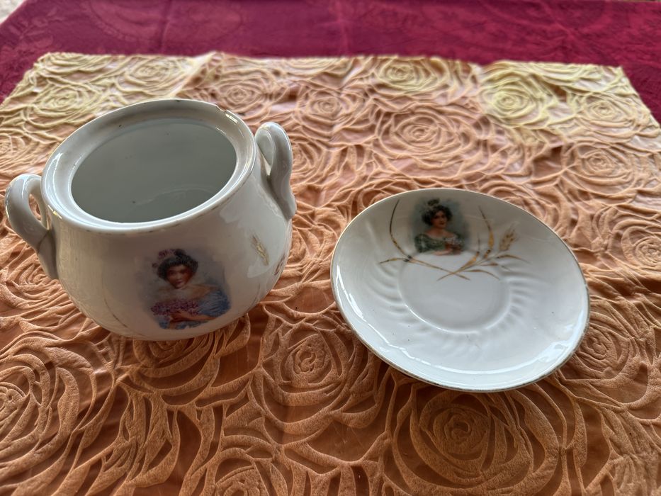 Conjunto porcelana antigo!