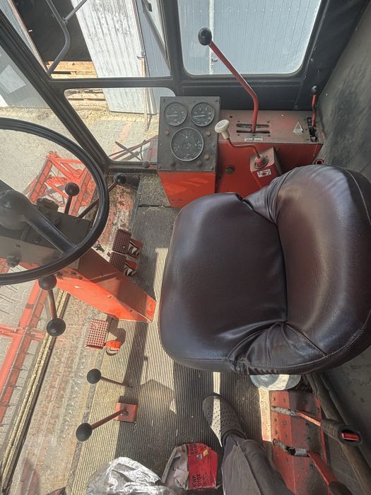 Kombajn zbożowy Bizon Z 056