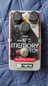 EHX Memory Toy Analog Delay