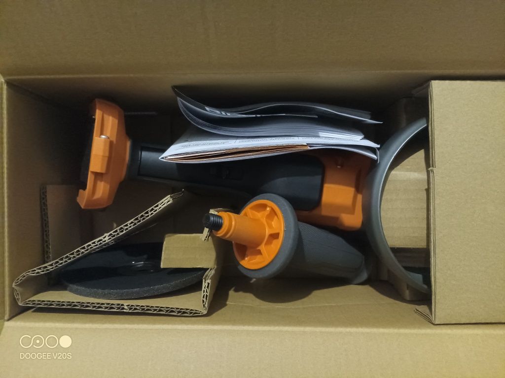 Ridgid R86047 18V Brushless Angle Grinder