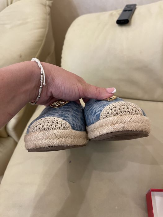 Взуття жіночк