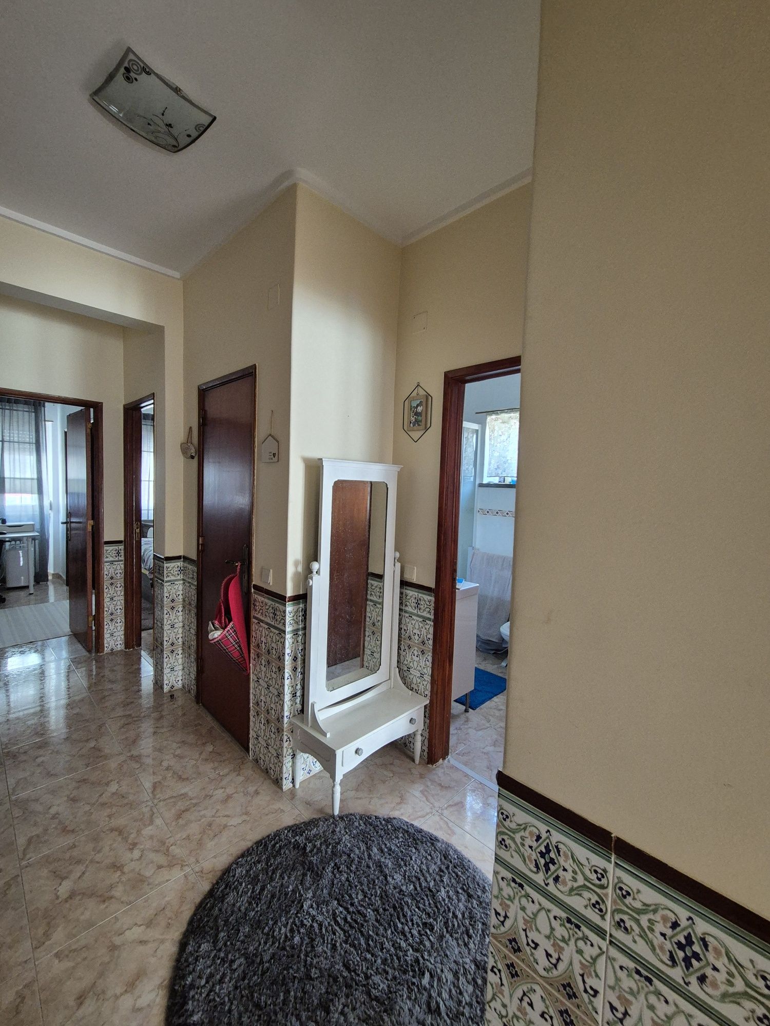 Apartamento T3 Mercês c/garagem