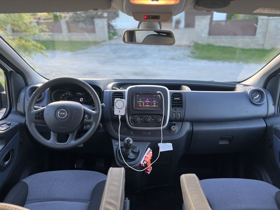 Opel Vivaro 6 osobowy Doka/holenderka/brygadowka