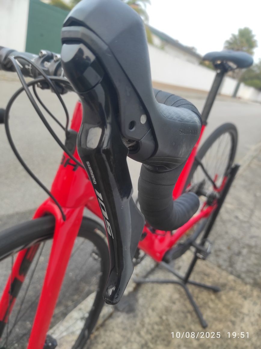 Bicicleta estrada BH Quartz 1.5 carbono