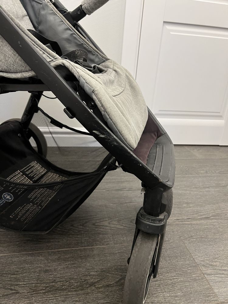 Прогулянкова коляска Britax Römer B-Agile M